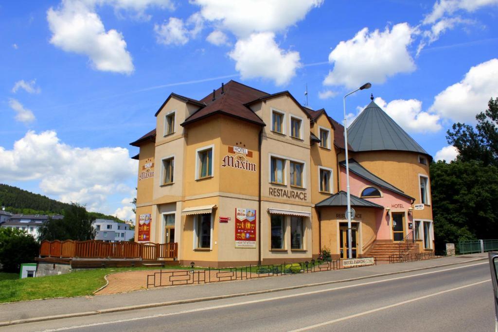 Family Hotel Maxim Beroun (Central Bohemian) Exterior foto